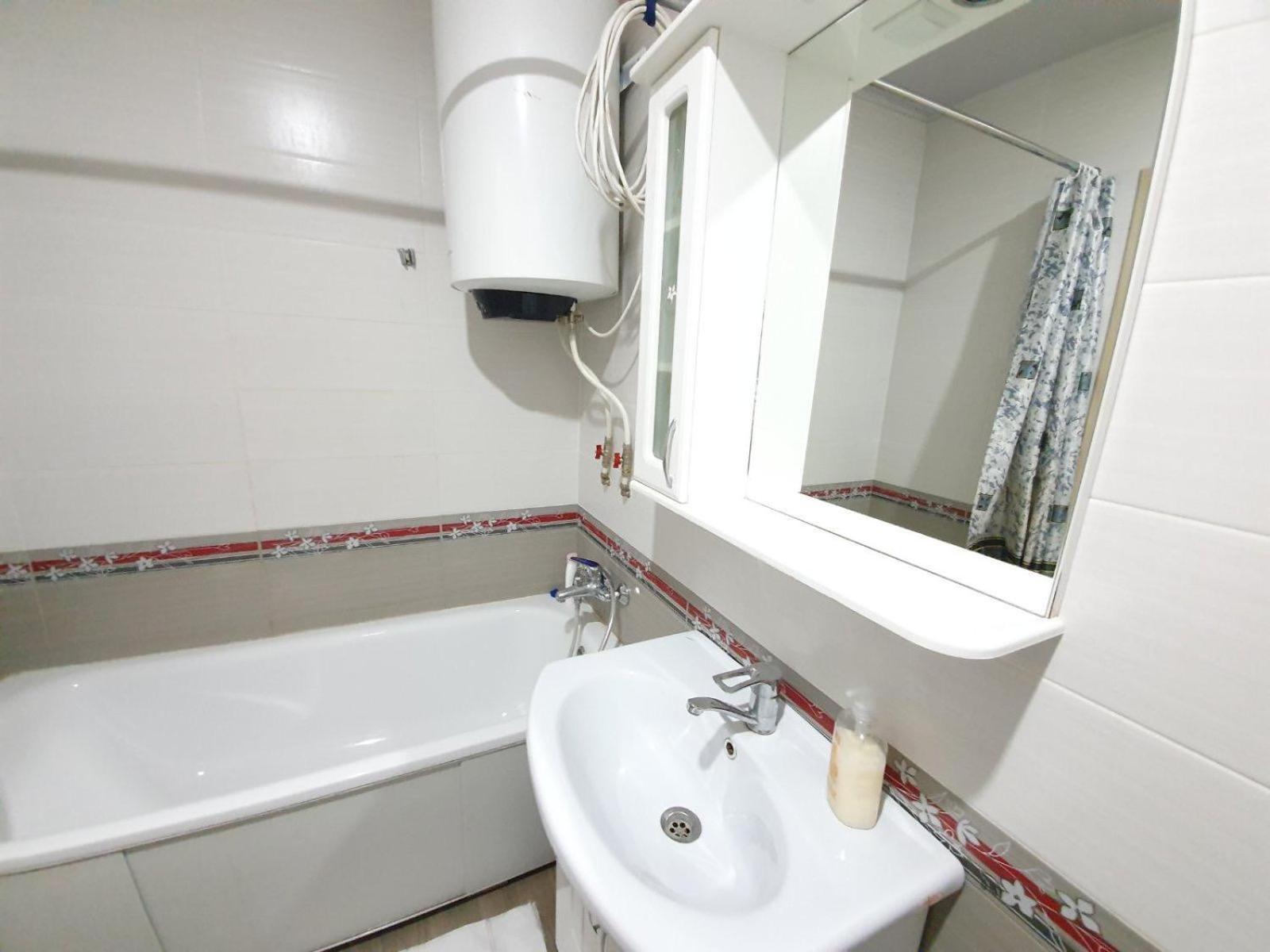 Tourist Home At Stefan Cel Mare With 2 Rooms 키시나우 외부 사진